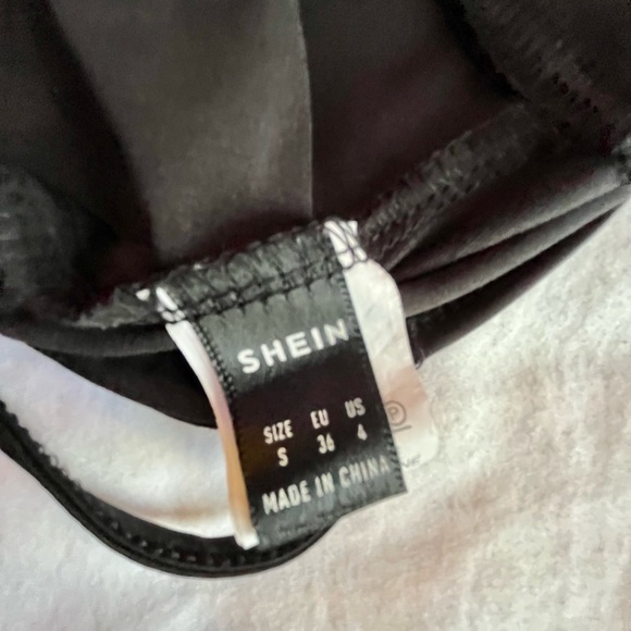 SHEIN SKELETON PRINT CROP CAMI TOP - Picture 3 of 4